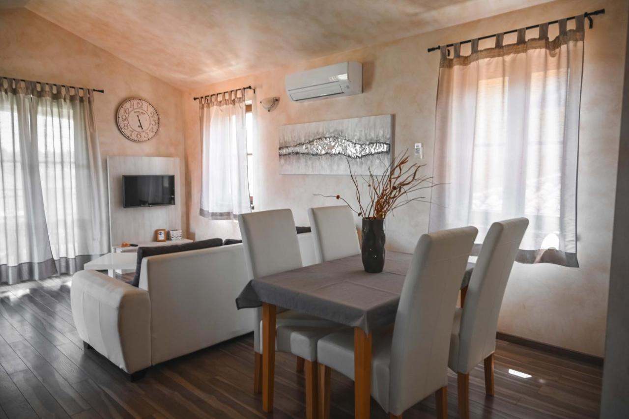 Teo Apartments Funtana Ngoại thất bức ảnh